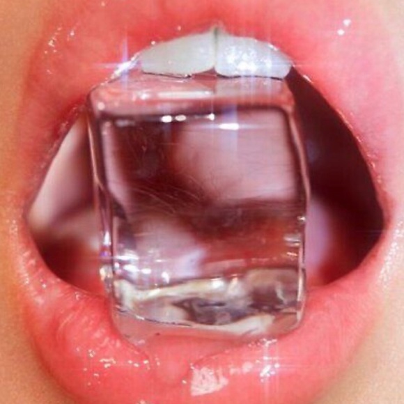 AESTHETIC MYSTERY BOX - Picture 2 of 12